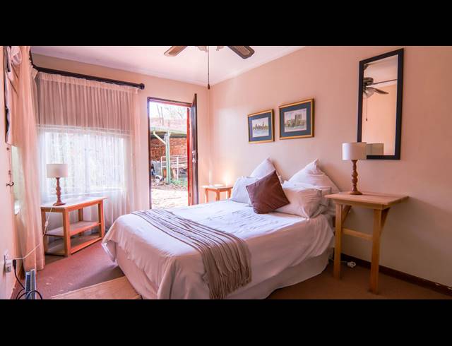 7 BEDROOM FREEHOLD FOR SALE IN DIE HOEWES